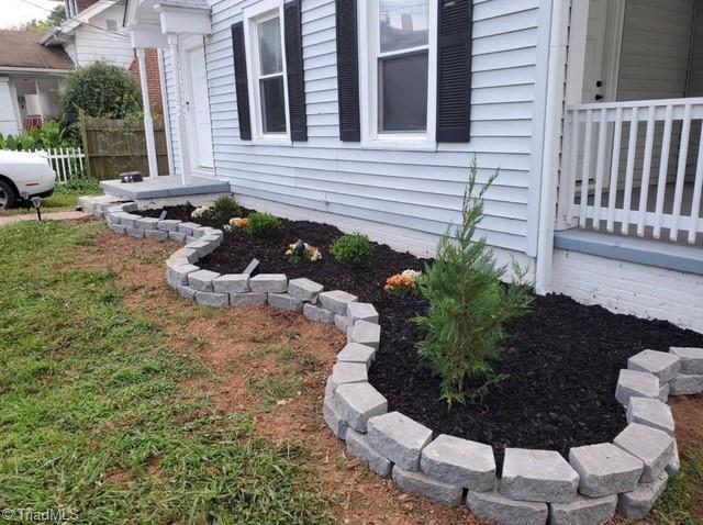 321 Louise Avenue High Point, NC 27262 - Photo 2 of 20