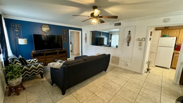 $2,050 | 104 Lake Pine Circle, Unit A1, Greenacres, FL 33463