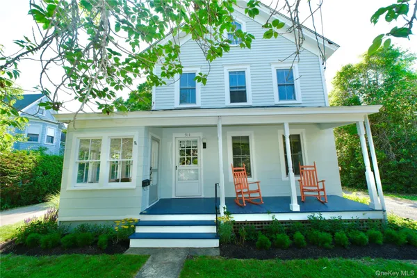 $1,579,000 | 311 5th Street, Greenport, NY 11944