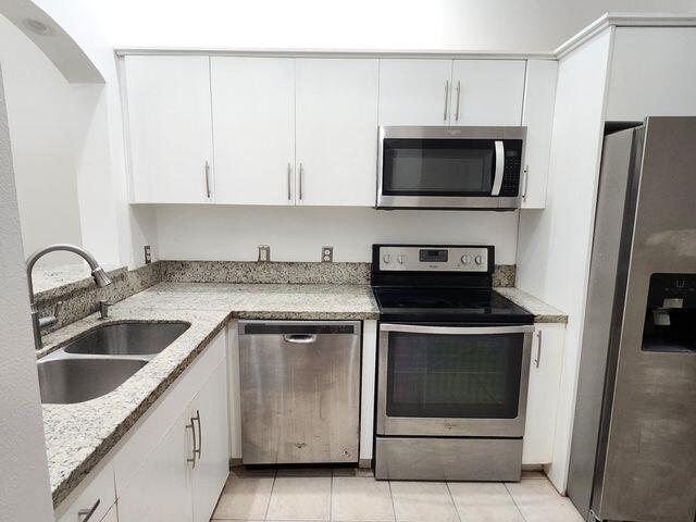 3810 North Jog Road, Unit 202 West Palm Beach, FL 33411 - Photo 11 of 23 KITCHEN