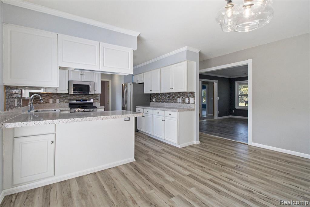 117 Martindale Road Milford, MI 48381 - Photo 11 of 42 Gallery Image 11