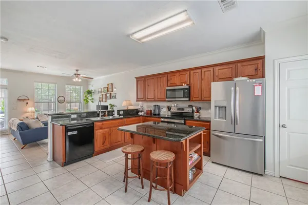 $275,000 | 437 Forest Drive, College Station, TX 77840
