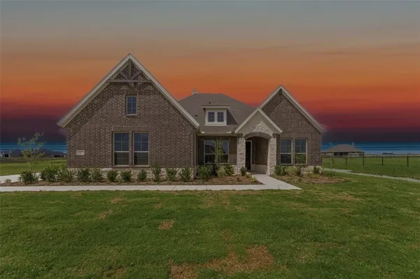 $589,900 | 2433 Meteor Drive, Krum, TX 76249