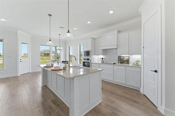 $589,900 | 2433 Meteor Drive, Krum, TX 76249