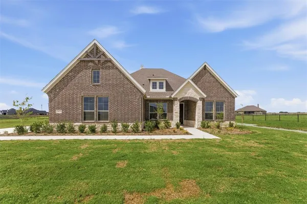 $589,900 | 2433 Meteor Drive, Krum, TX 76249