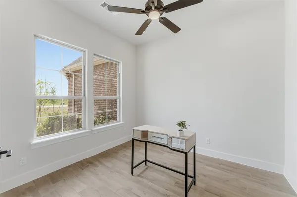 $589,900 | 2433 Meteor Drive, Krum, TX 76249