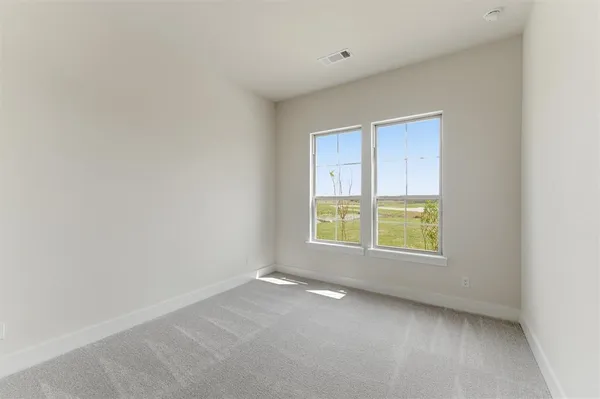 $589,900 | 2433 Meteor Drive, Krum, TX 76249