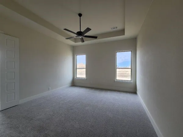 $599,900 | 2433 Meteor Drive, Krum, TX 76249