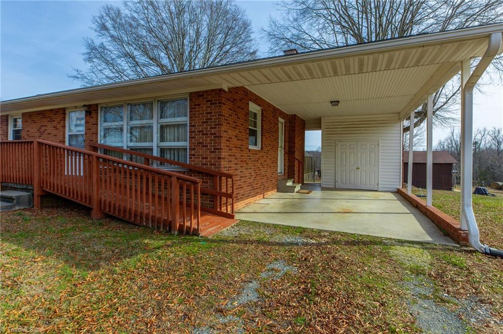 6405 Alamance County Line Road Liberty, NC 27298 - Photo 4 of 27 Gallery Image 4
