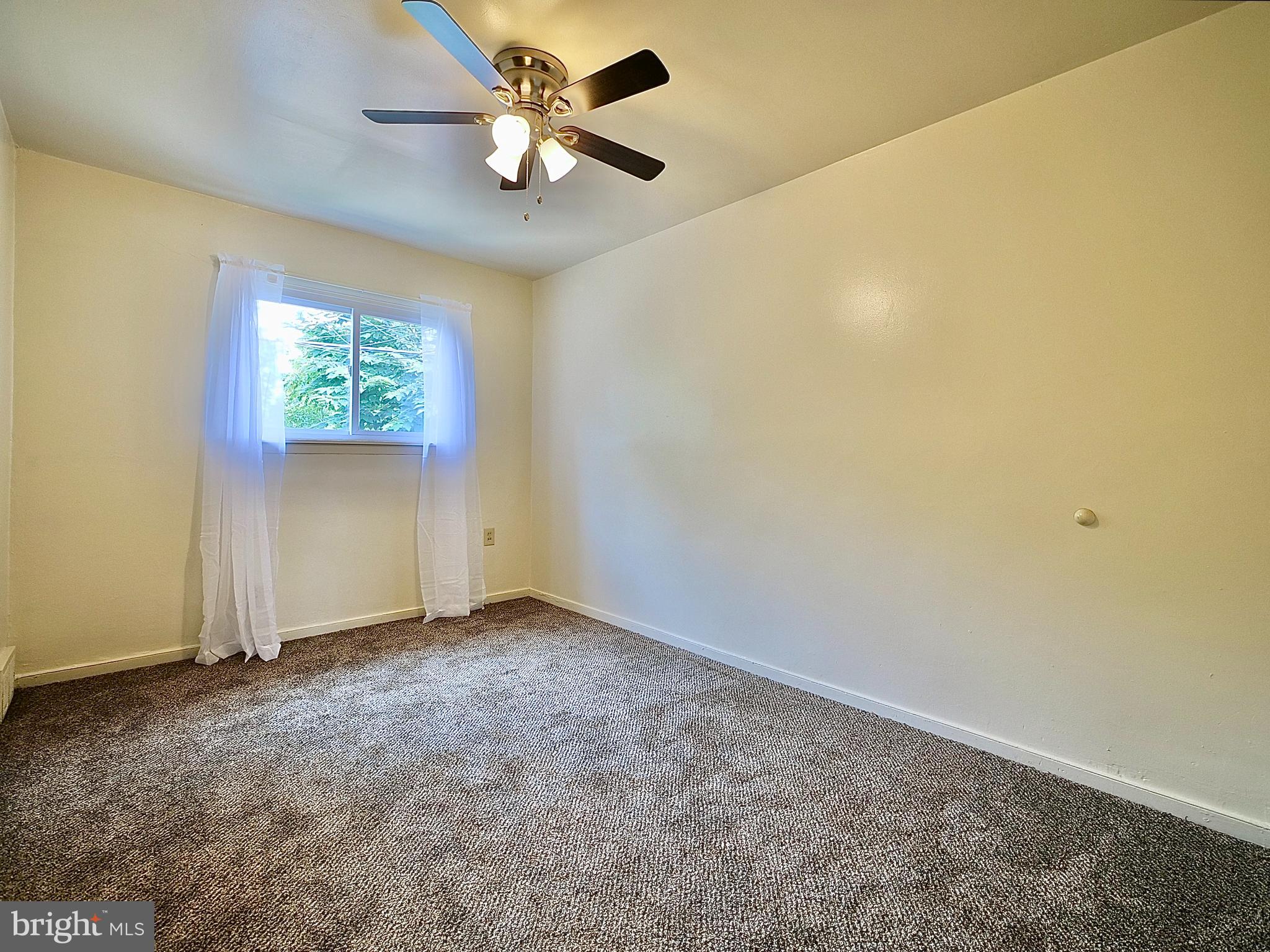 925 Barker Road Sharon Hill, PA 19079 - Photo 13 of 27 Gallery Image 13