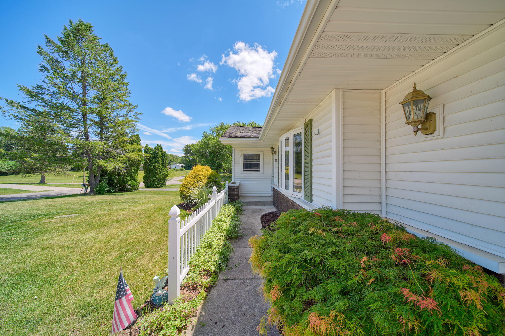 7479 Dalt Road Jackson, MI 49201 - Photo 3 of 41 4