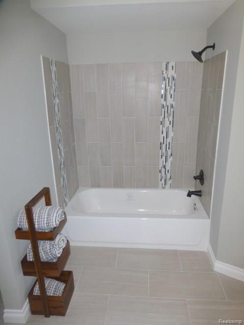 564 Rolling Green Circle Rochester Hills, MI 48309 - Photo 17 of 24