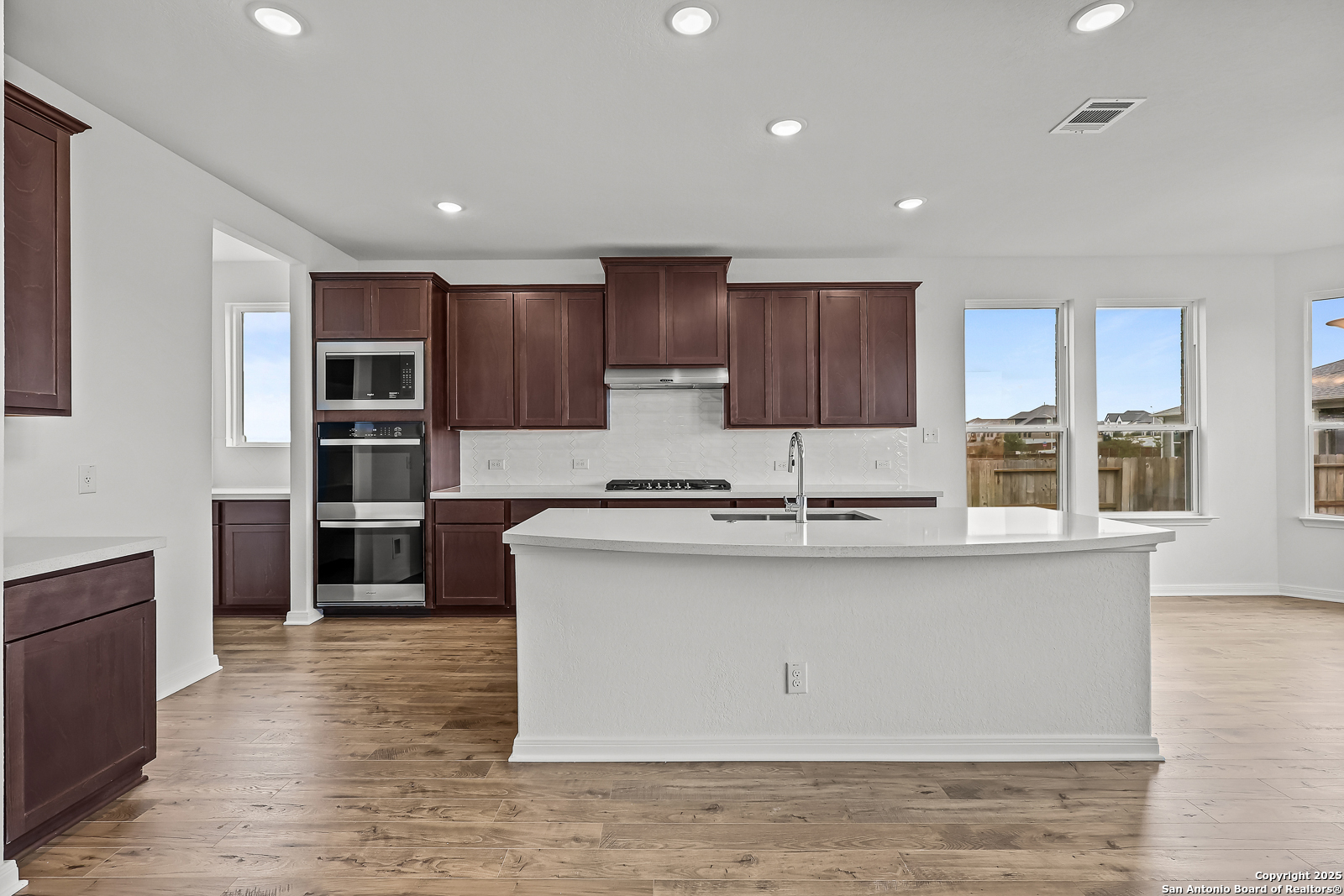 4544 Yoakum Valley Schertz, TX 78108 - Photo 15 of 40