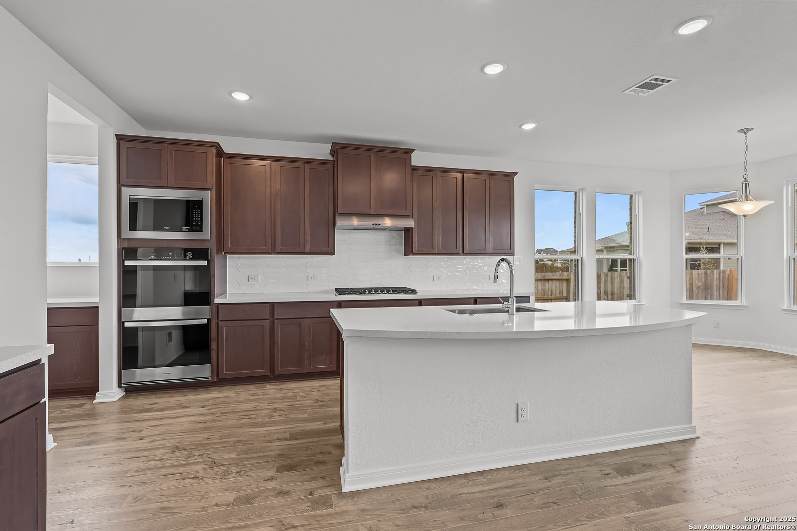 4544 Yoakum Valley Schertz, TX 78108 - Photo 16 of 40