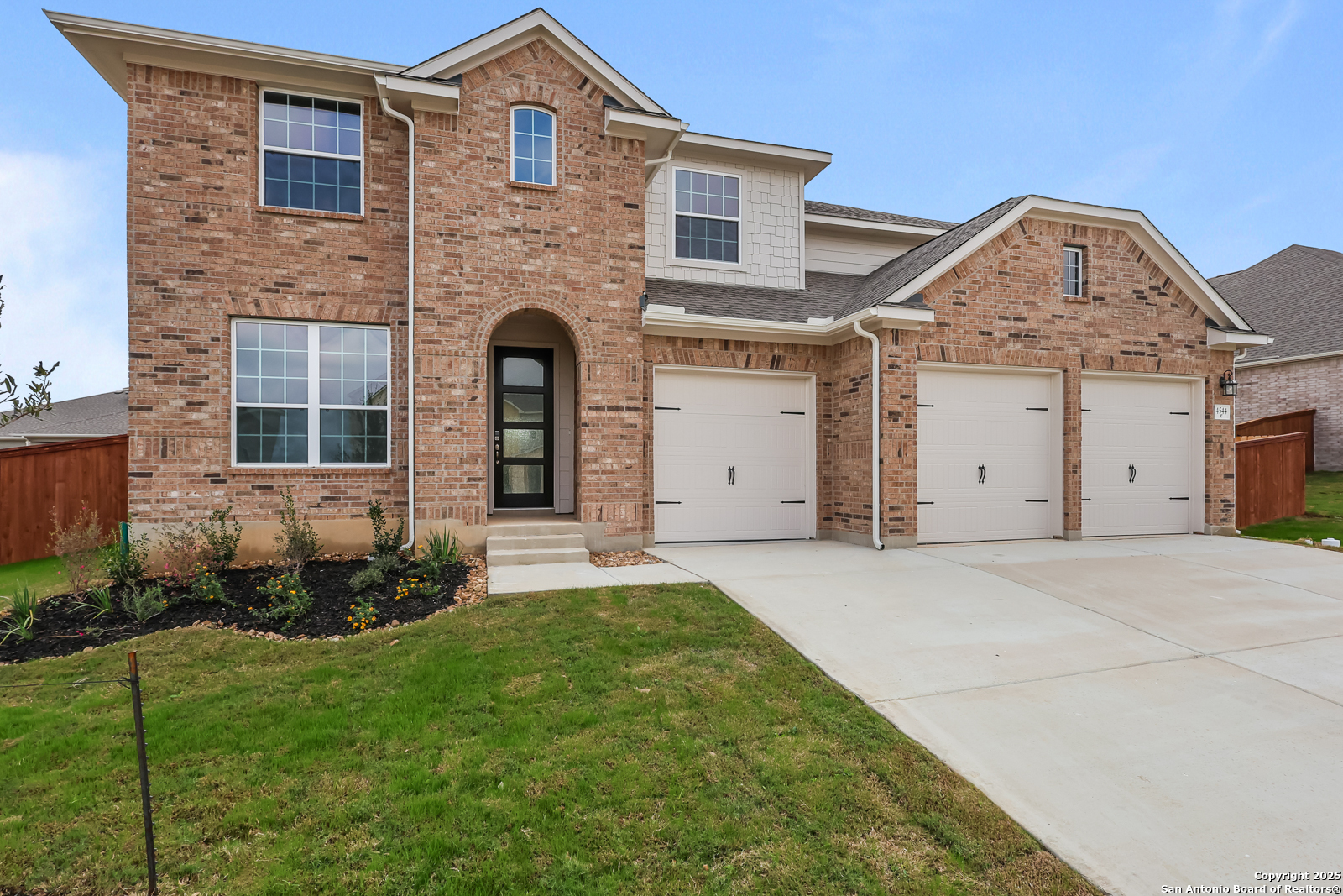 4544 Yoakum Valley Schertz, TX 78108 - Photo 2 of 40
