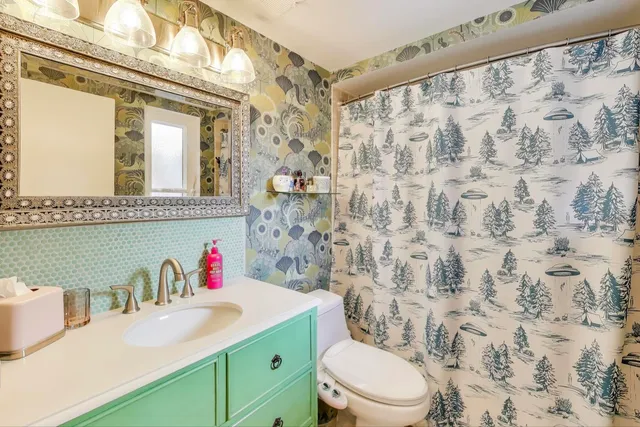 $640,000 | 2235 North Lakewood Avenue, Unit FN, Chicago, IL 60614