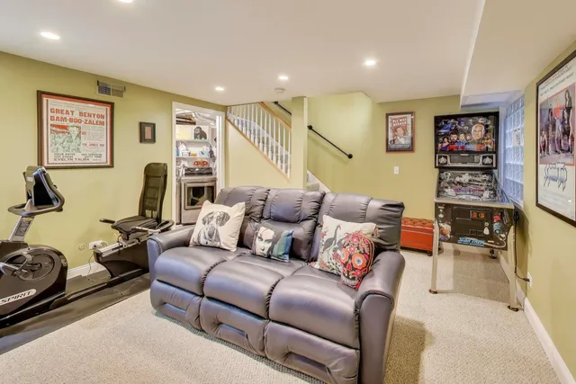 $640,000 | 2235 North Lakewood Avenue, Unit FN, Chicago, IL 60614