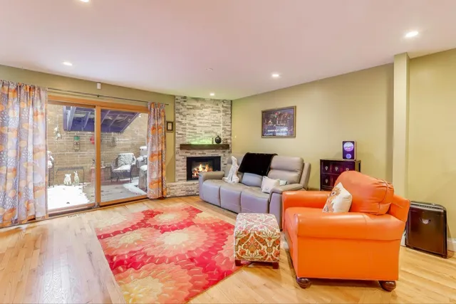 $640,000 | 2235 North Lakewood Avenue, Unit FN, Chicago, IL 60614