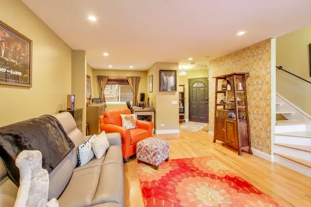 $640,000 | 2235 North Lakewood Avenue, Unit FN, Chicago, IL 60614