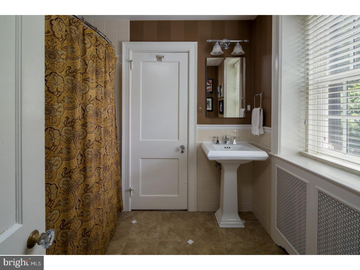 442 Warick Road Wynnewood, PA 19096 - Photo 14 of 25 Gallery Image 14