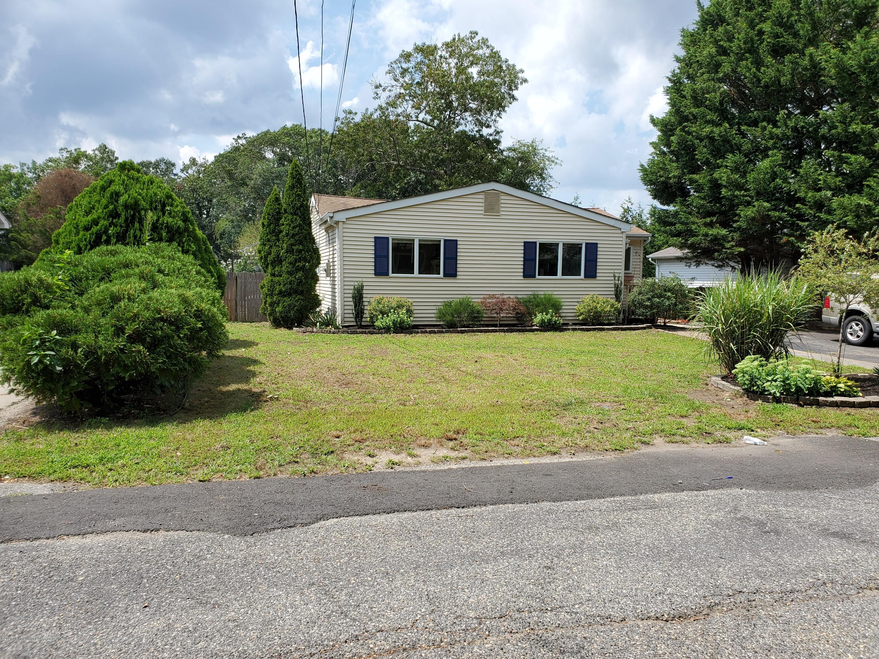24 Stuyvesant Road Brick, NJ 08723 - Photo 3 of 30 20200811_130214