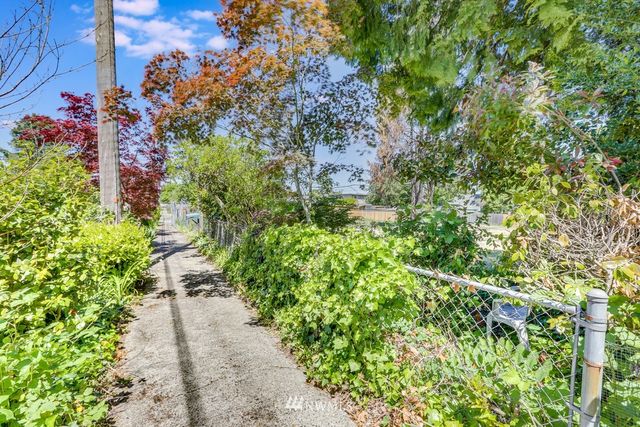 $221,000 | 7435 South Pine Street, Tacoma, WA 98409