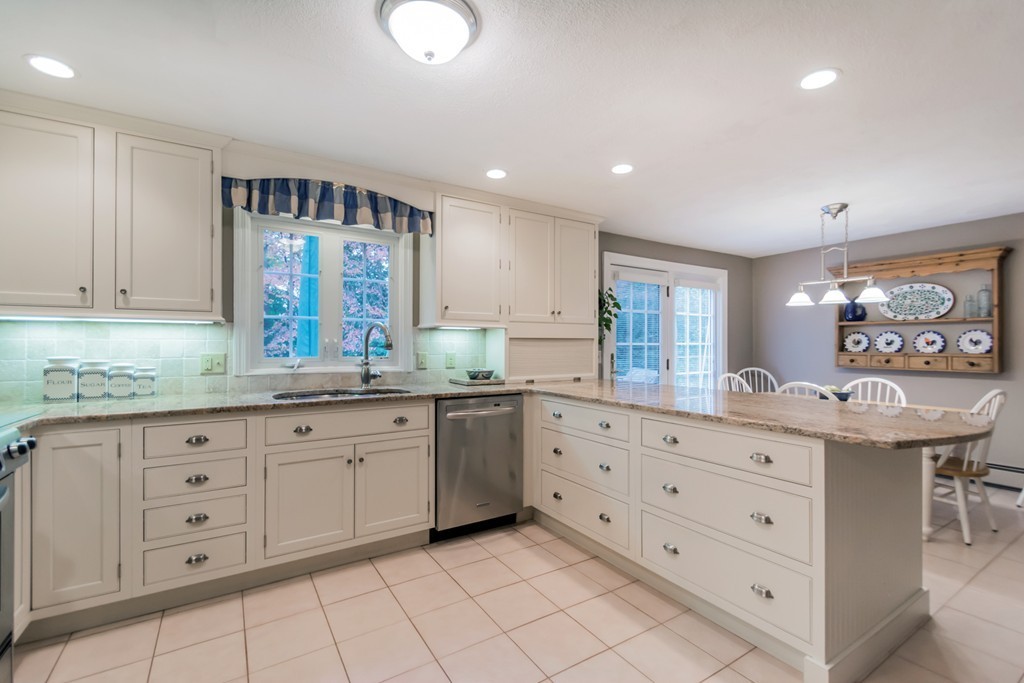53 Quail Run Road North Andover, MA 01845 - Photo 6 of 30 Gallery Image 6