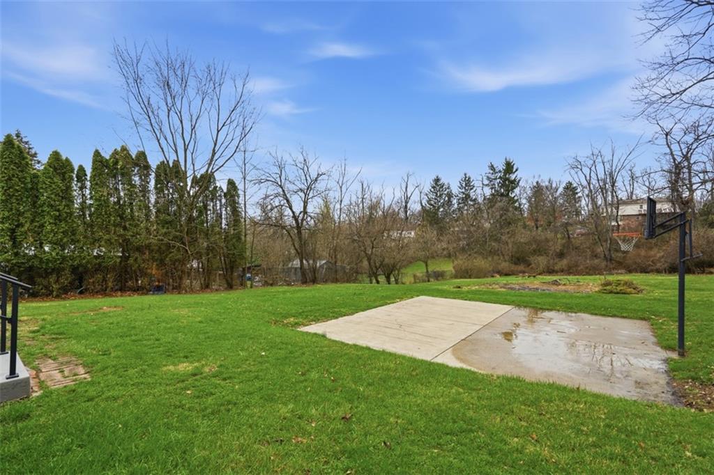2446 Willowbrook Road Pittsburgh, PA 15241 - Photo 29 of 31 a view of backyard with green space