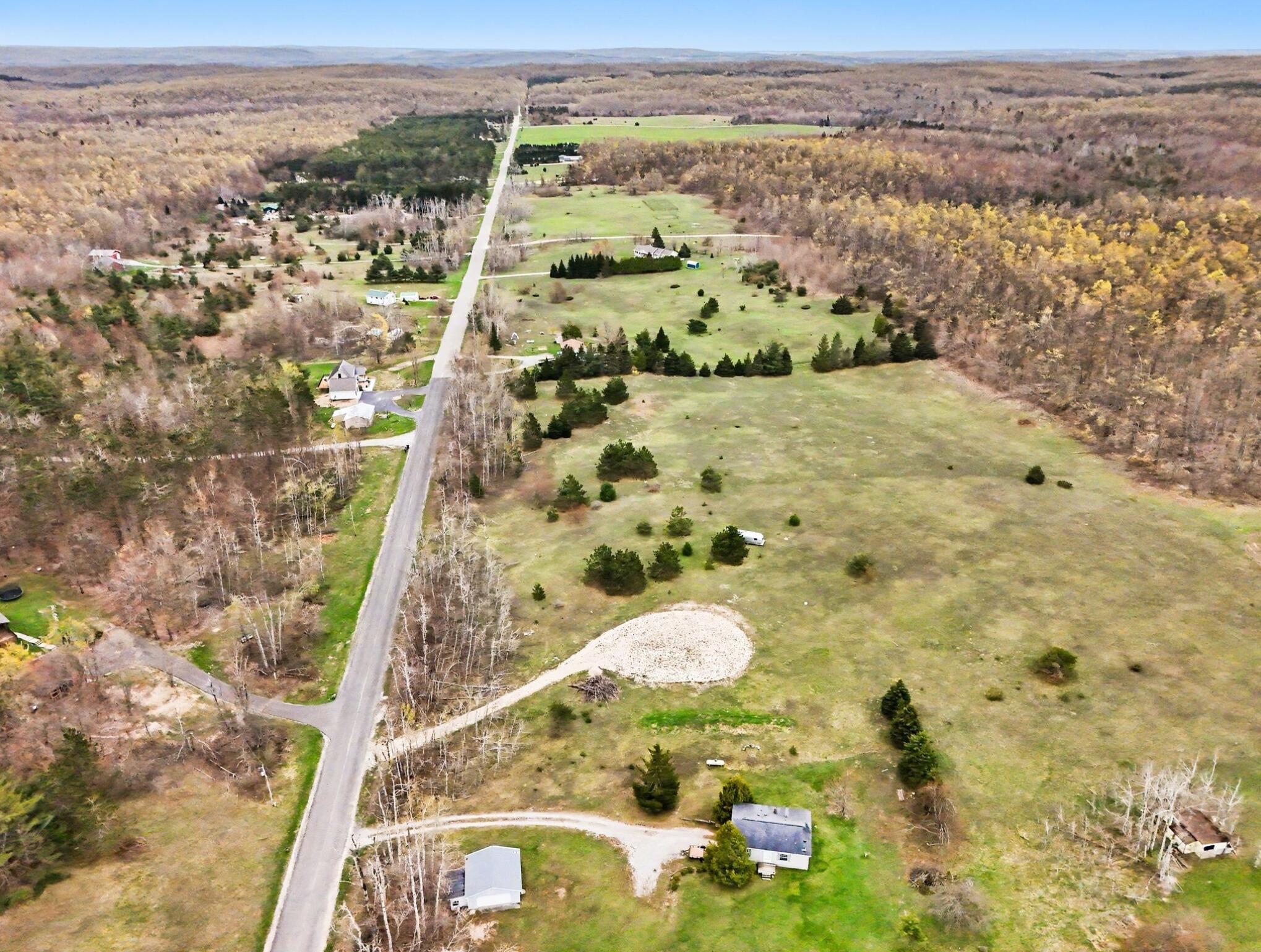 4056 North Ayr Road Alanson, MI 49706 - Photo 6 of 12 6 _ 4056 N Ayr Road