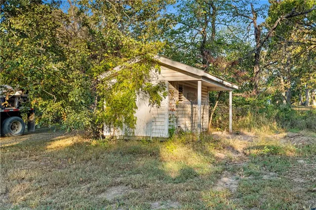 $315,000 | 14410 East Rebel Road, Nevada, MO 64772