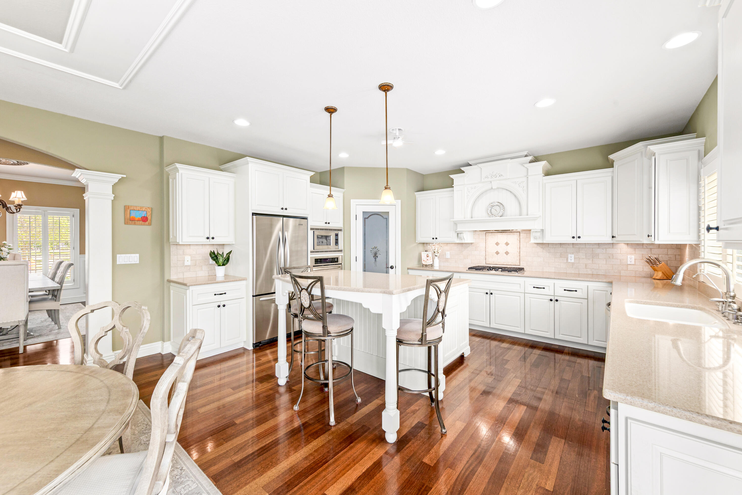 1260 4 Winds Way Hartland, WI 53029 - Photo 20 of 79 Custom Cabinetry
