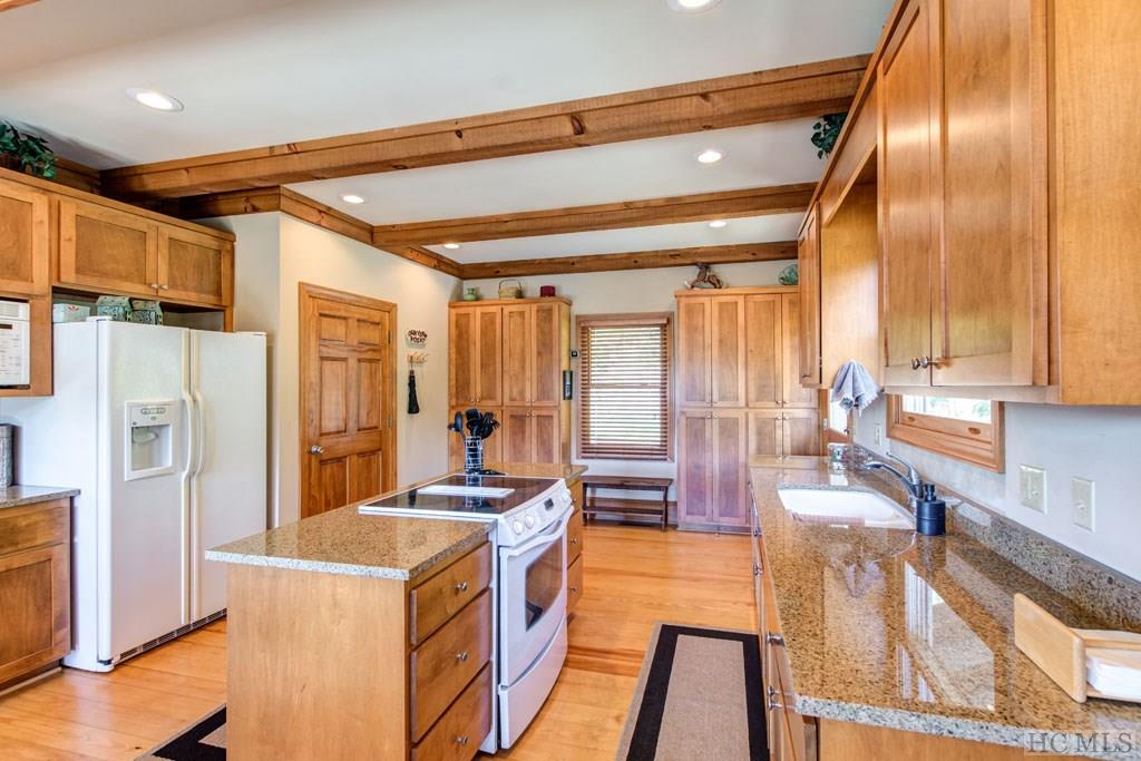 400 View Point Road Highlands, NC 28741 - Photo 10 of 51 Gallery Image 10
