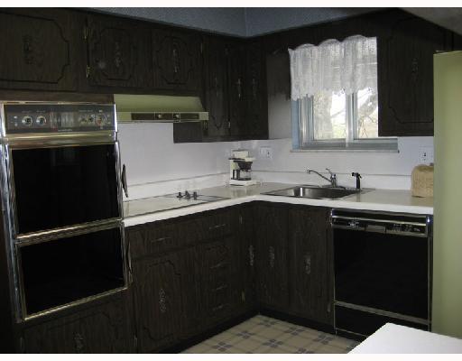5423 Hamilton Road Gibsonia, PA 15044 - Photo 4 of 8 Kitchen.