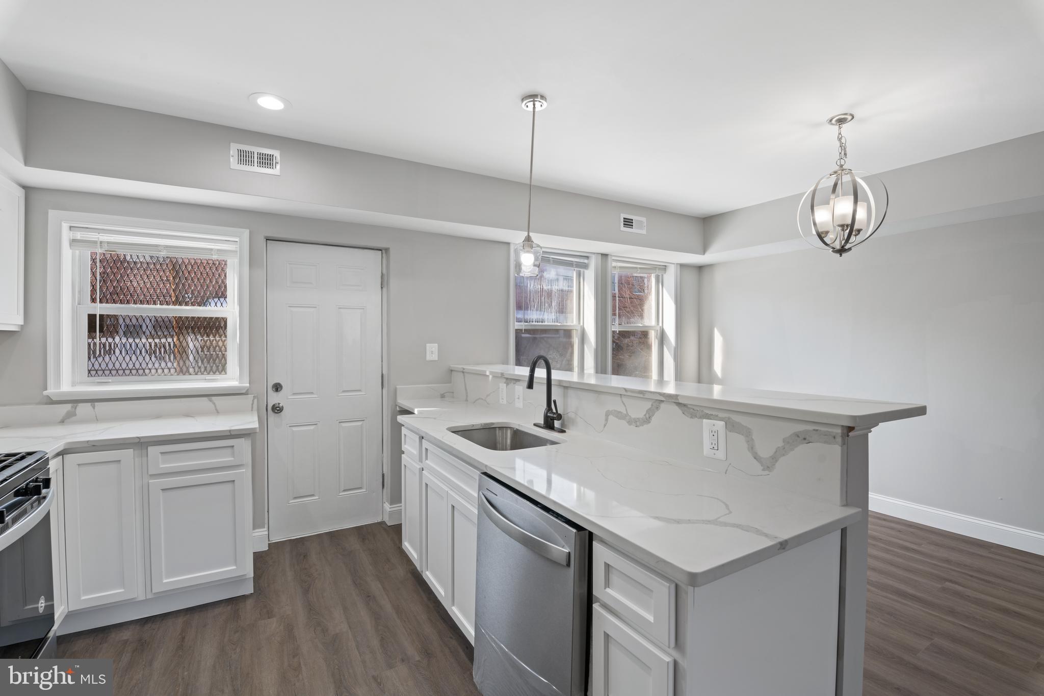 34 North Rosedale Street Baltimore, MD 21229 - Photo 17 of 22