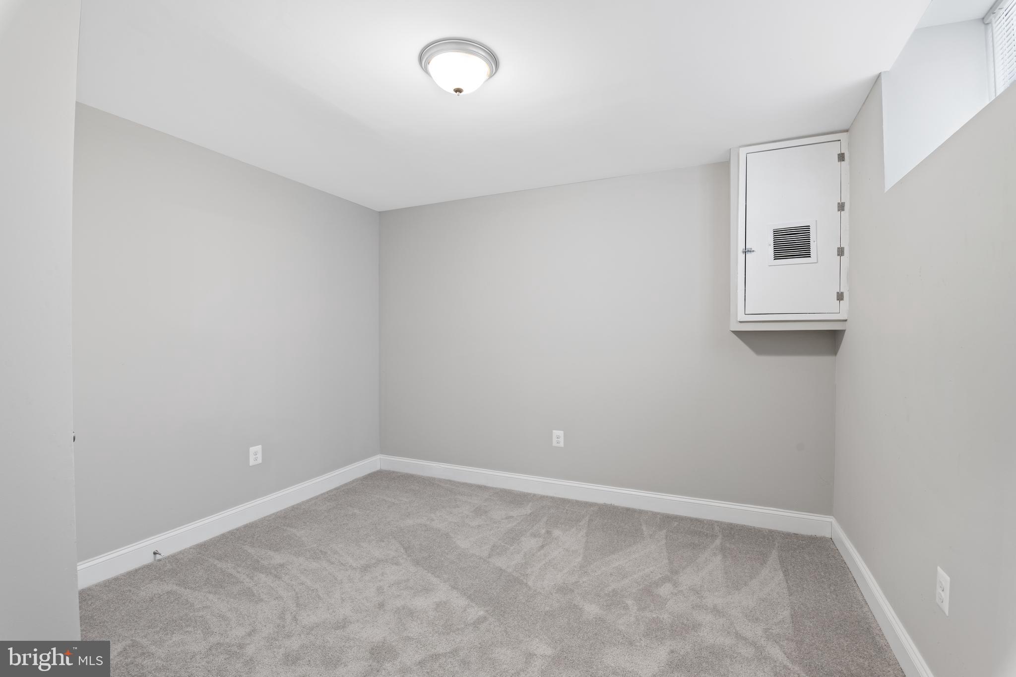 34 North Rosedale Street Baltimore, MD 21229 - Photo 6 of 22