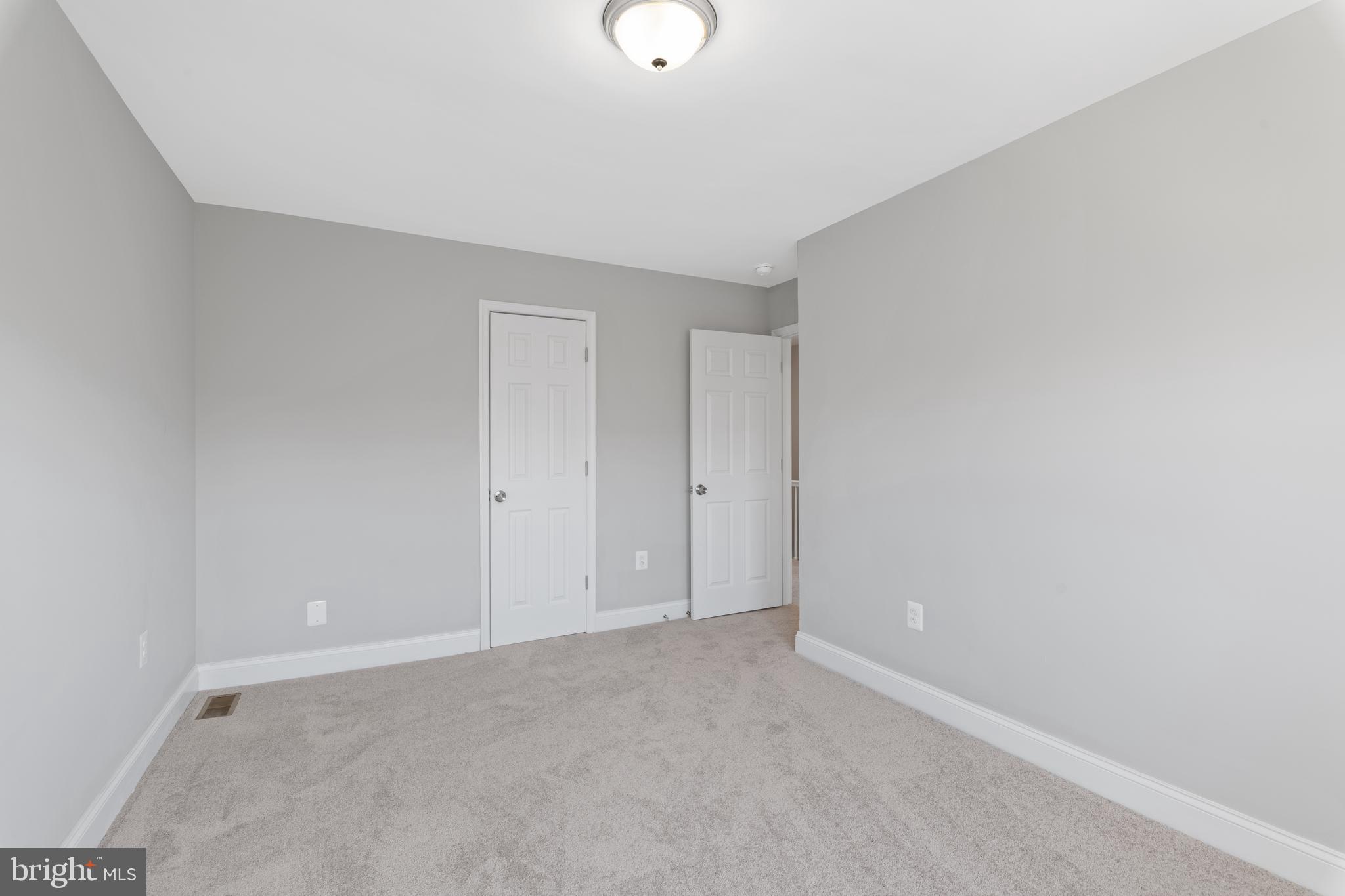 34 North Rosedale Street Baltimore, MD 21229 - Photo 7 of 22