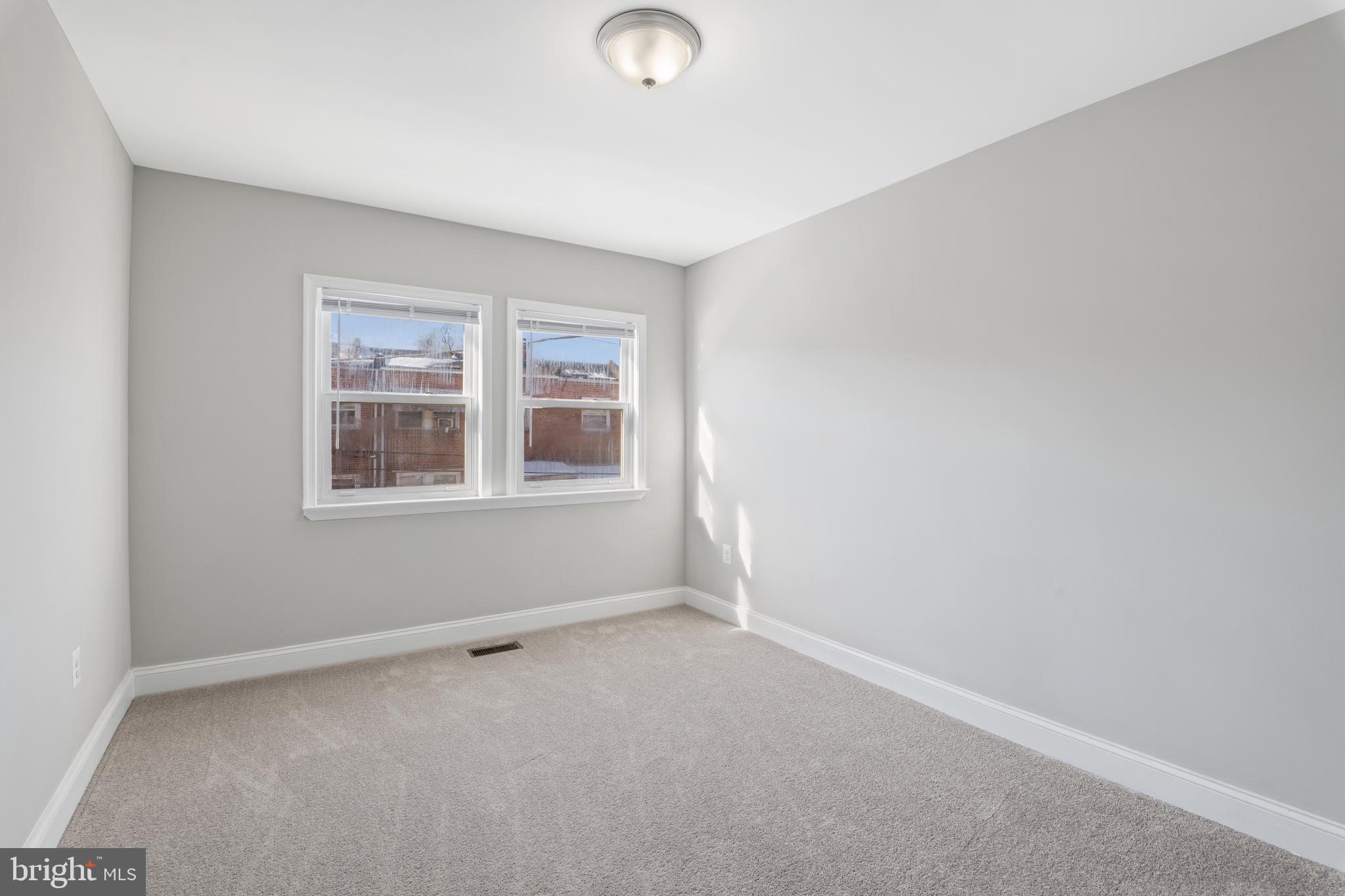 34 North Rosedale Street Baltimore, MD 21229 - Photo 8 of 22