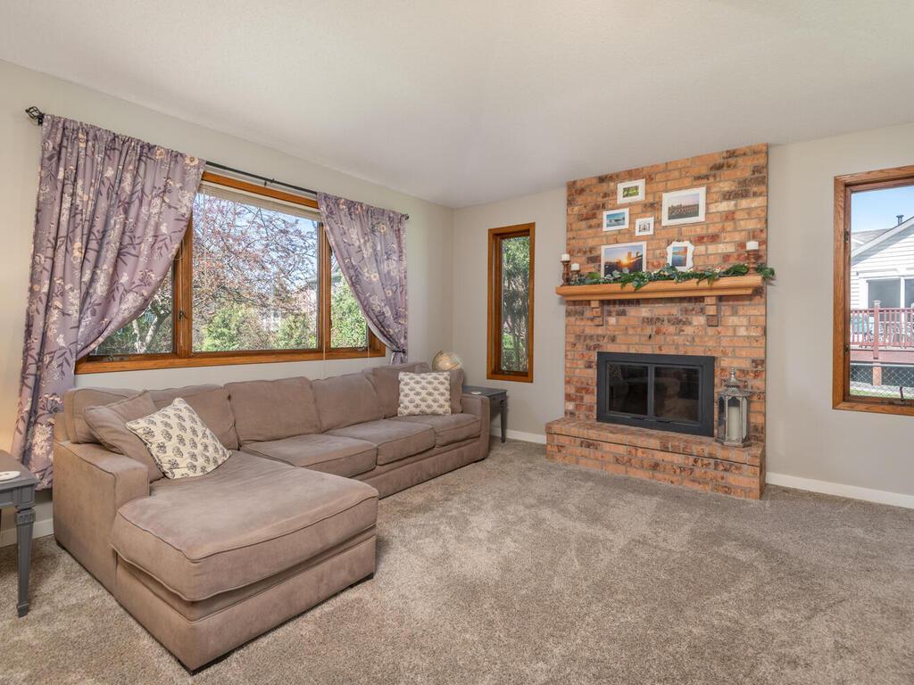 8879 Sequoia Road Woodbury, MN 55125 - Photo 11 of 49 Gallery Image 11
