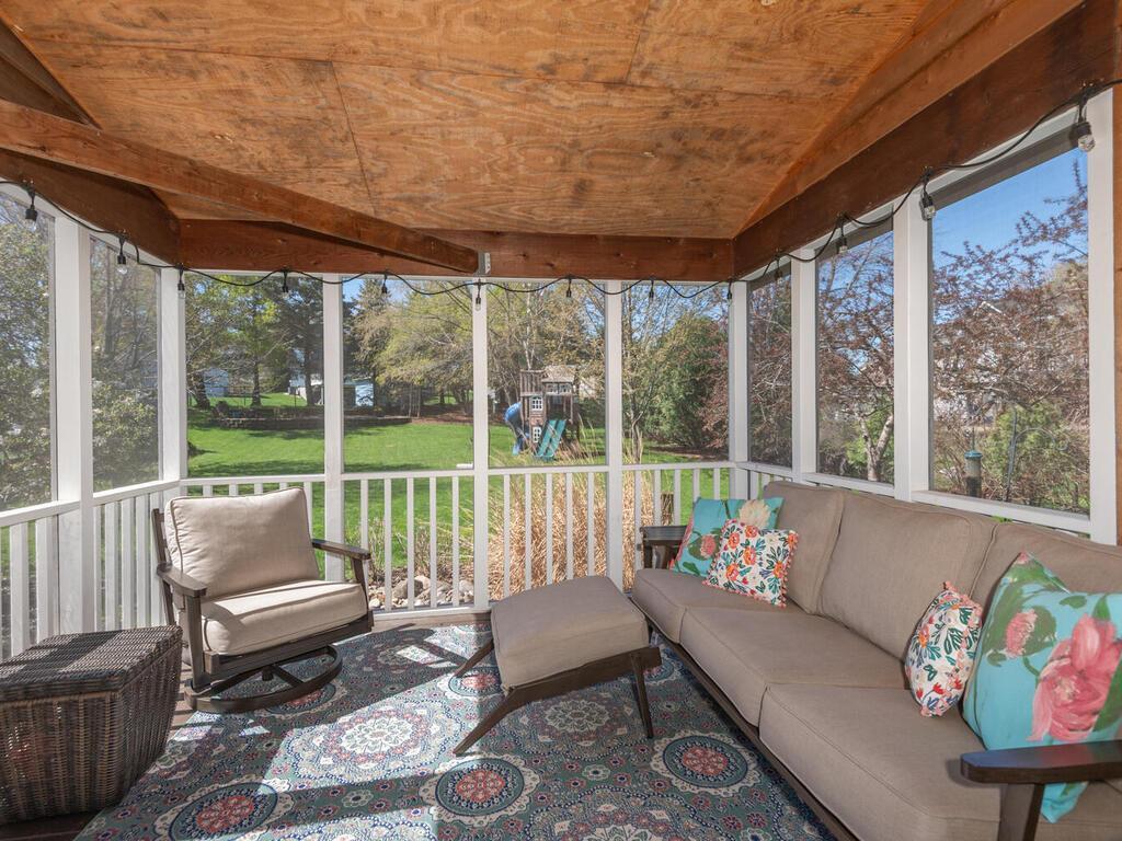 8879 Sequoia Road Woodbury, MN 55125 - Photo 13 of 49 Gallery Image 13