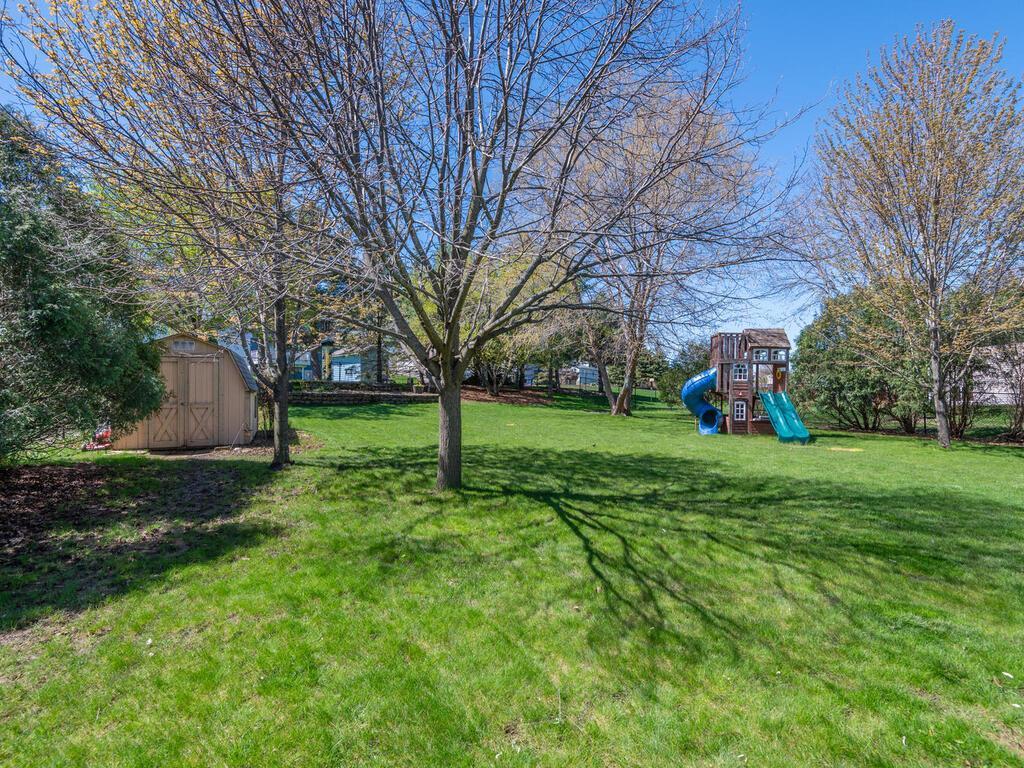 8879 Sequoia Road Woodbury, MN 55125 - Photo 29 of 49 Gallery Image 29
