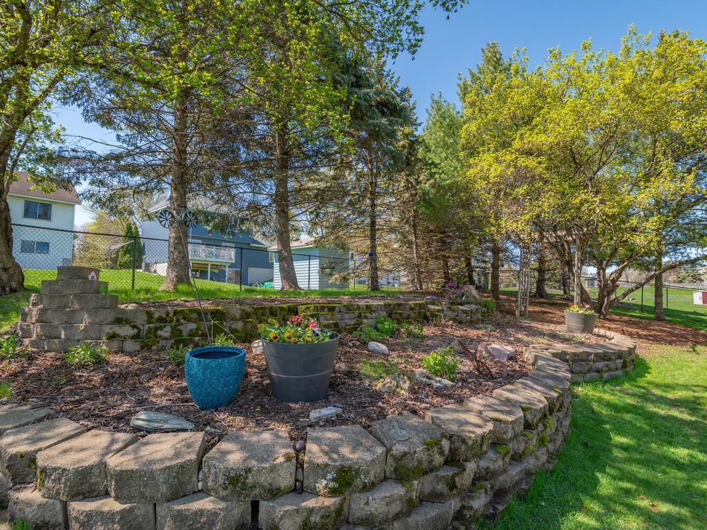 8879 Sequoia Road Woodbury, MN 55125 - Photo 32 of 49 Gallery Image 32