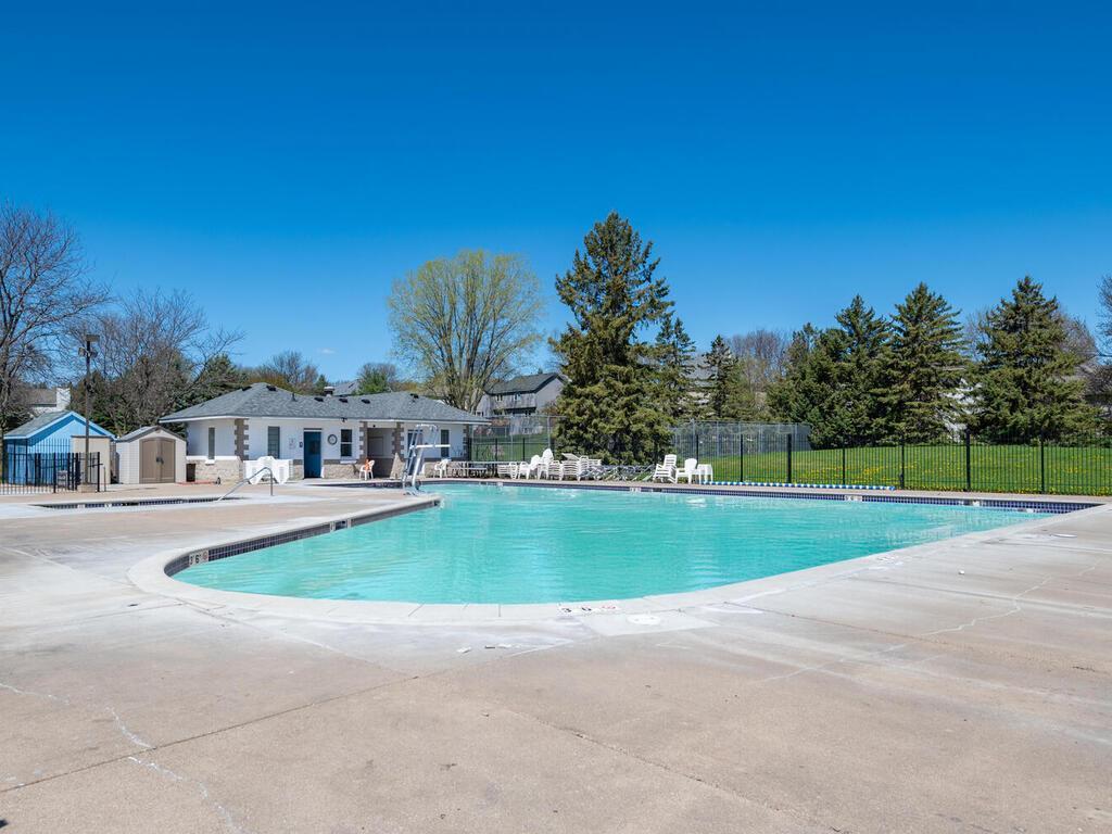 8879 Sequoia Road Woodbury, MN 55125 - Photo 40 of 49 Gallery Image 40
