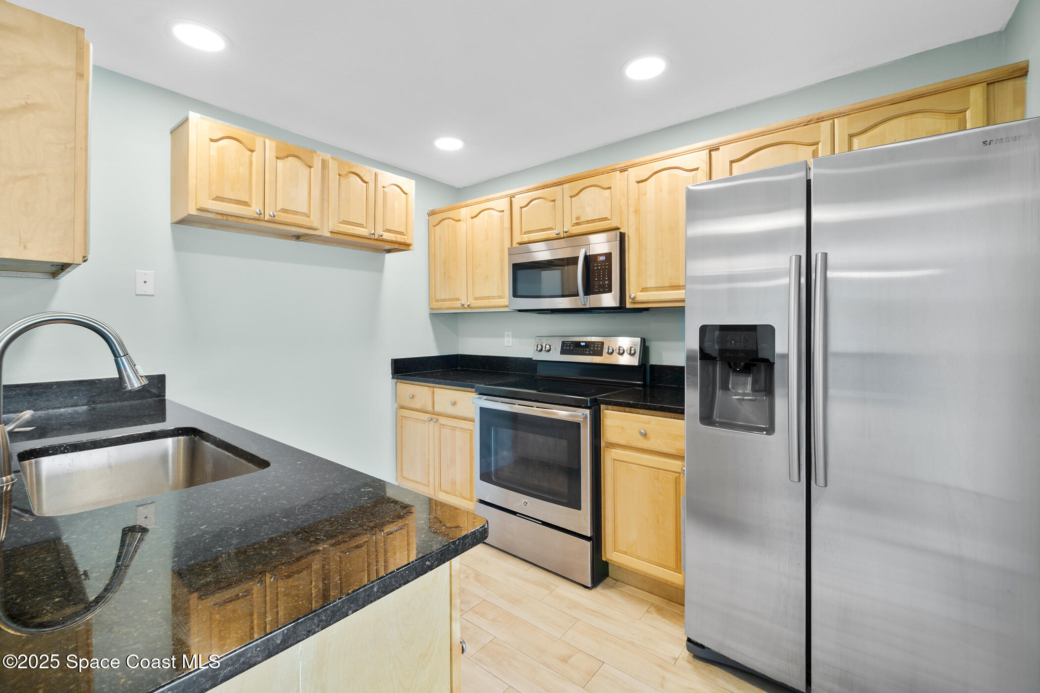 627 Ridge Club Drive, Unit 14 Melbourne, FL 32934 - Photo 13 of 22 627 Ridge Club Dr MLS-5