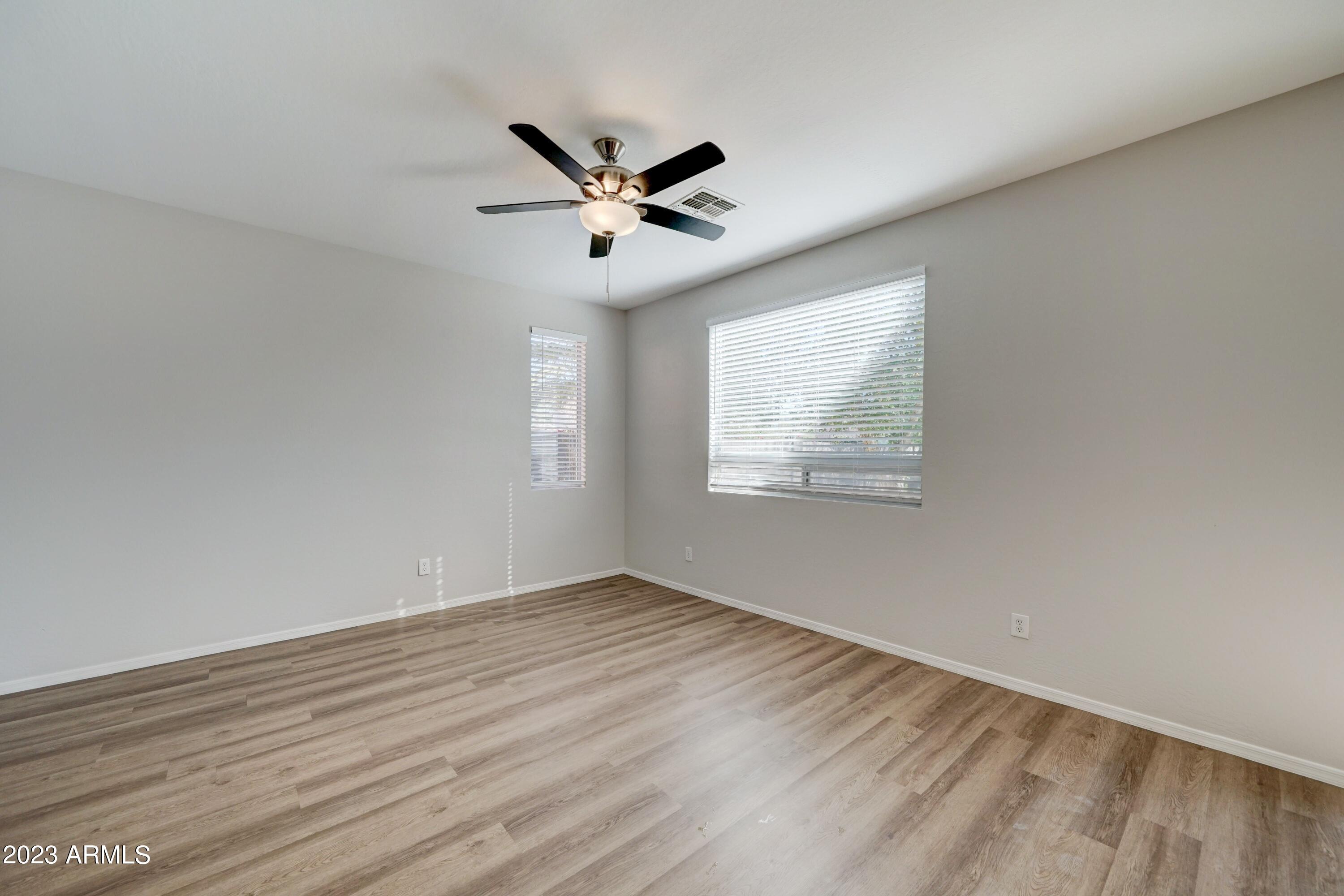 3813 West Shumway Farm Road Phoenix, AZ 85041 - Photo 8 of 31 3813 family room