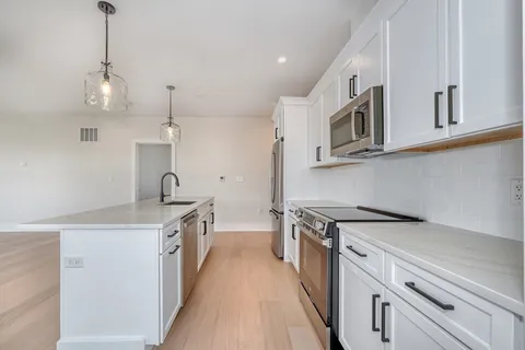 $749,900 | 62 Foundry Street, Unit 315, Wakefield, MA 01880