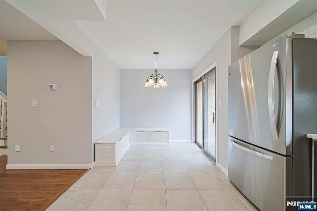 18 Veterans Way Edgewater, NJ 07020 - Photo 10 of 17