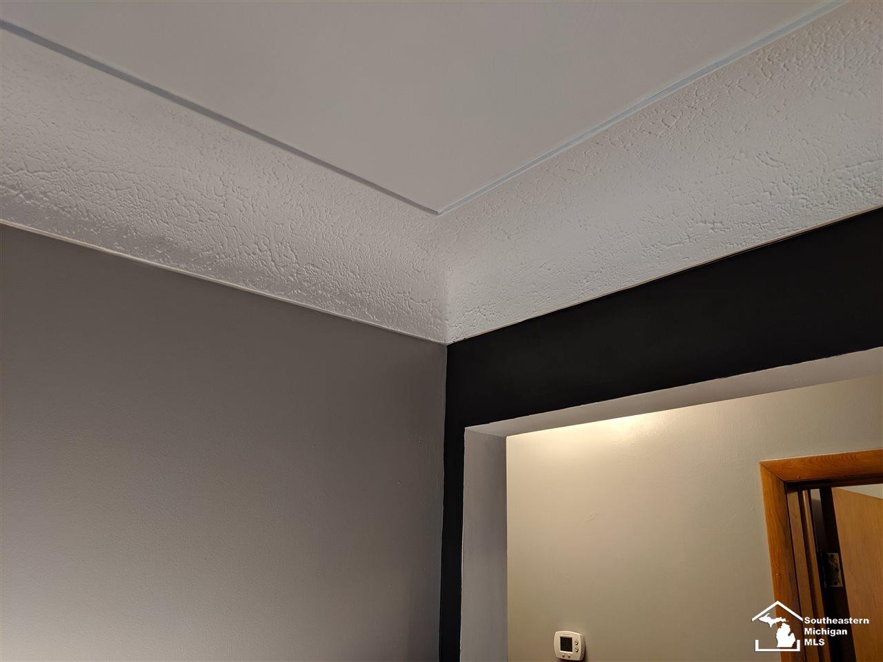 334 Lasalle Road Monroe, MI 48162 - Photo 24 of 32 Cove Ceiling Detail