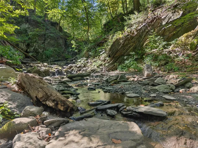 $300,000 | 331 Mountain Lodge Road, Blooming Grove, NY 10950