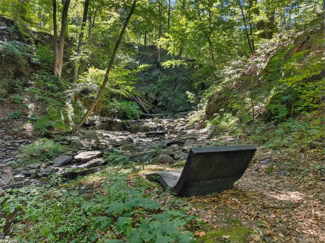 $300,000 | 331 Mountain Lodge Road, Blooming Grove, NY 10950