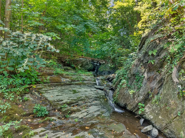 $300,000 | 331 Mountain Lodge Road, Blooming Grove, NY 10950